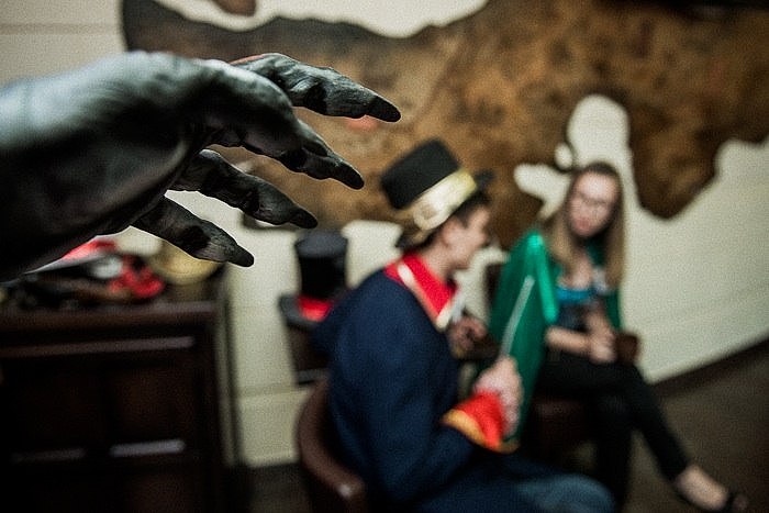 Чудище Поцелуй вампира всё ближе