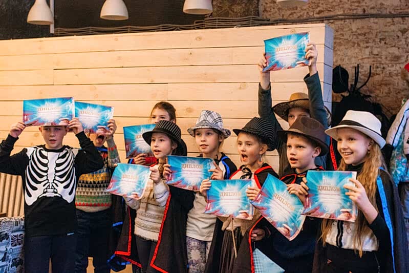 Как отметить Новый год классом - идеи для младших школьников в Алматы