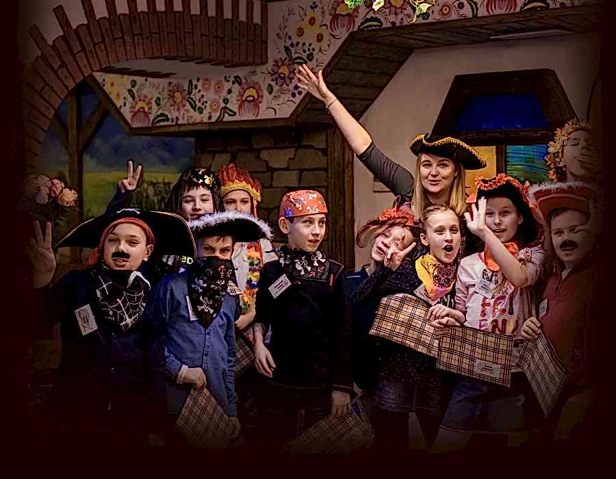 alt_img_graduation-4-klass alt_img_graduation-4-klass